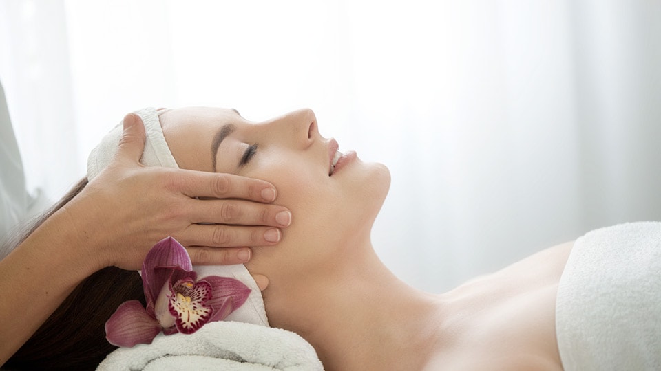 Enjoy a facial massage treatment at our beauty salon in stoke-on-trent staffordshire